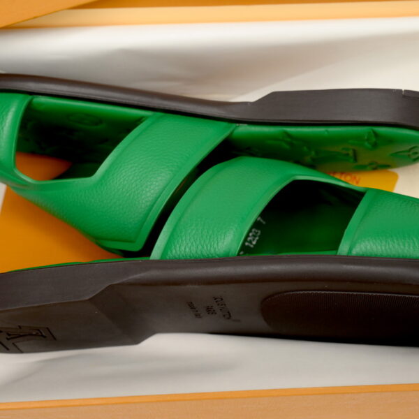 Replica Louis Vuitton Shoe BLUE LOUIS VUITTON Oasis Green Glossy Surface
