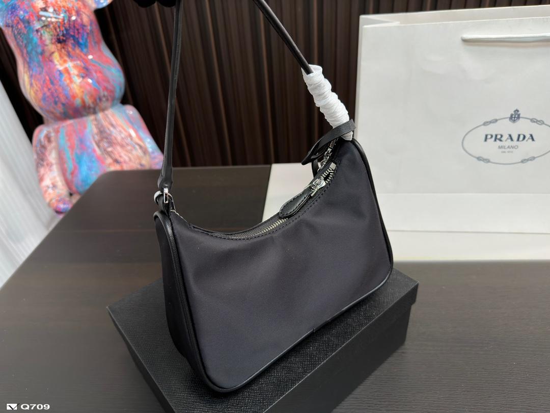Replica Prada Bag 21*11CM