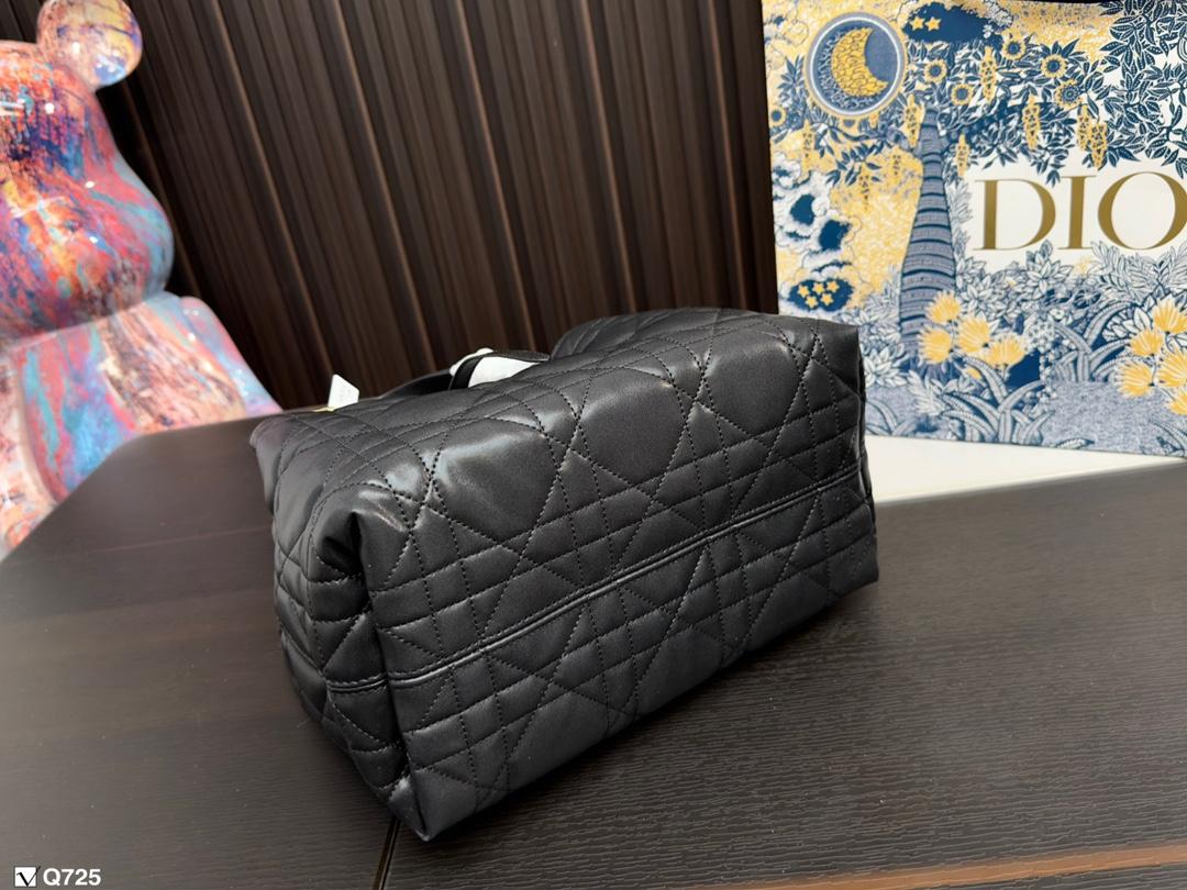 Replica Dior Bag  24*15CM/28*20CM