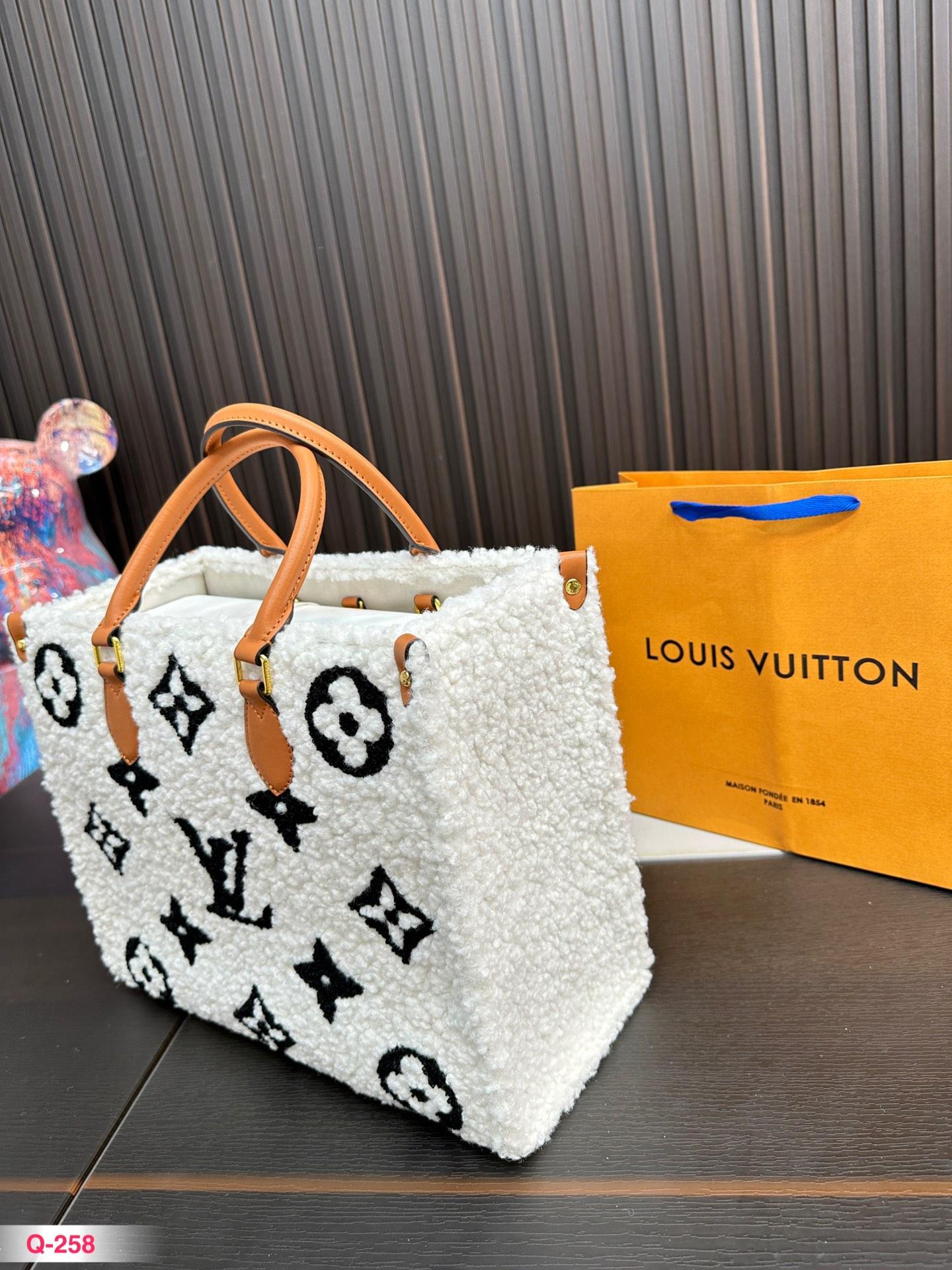 Replica Louis Vuitton Bag 27*32CM