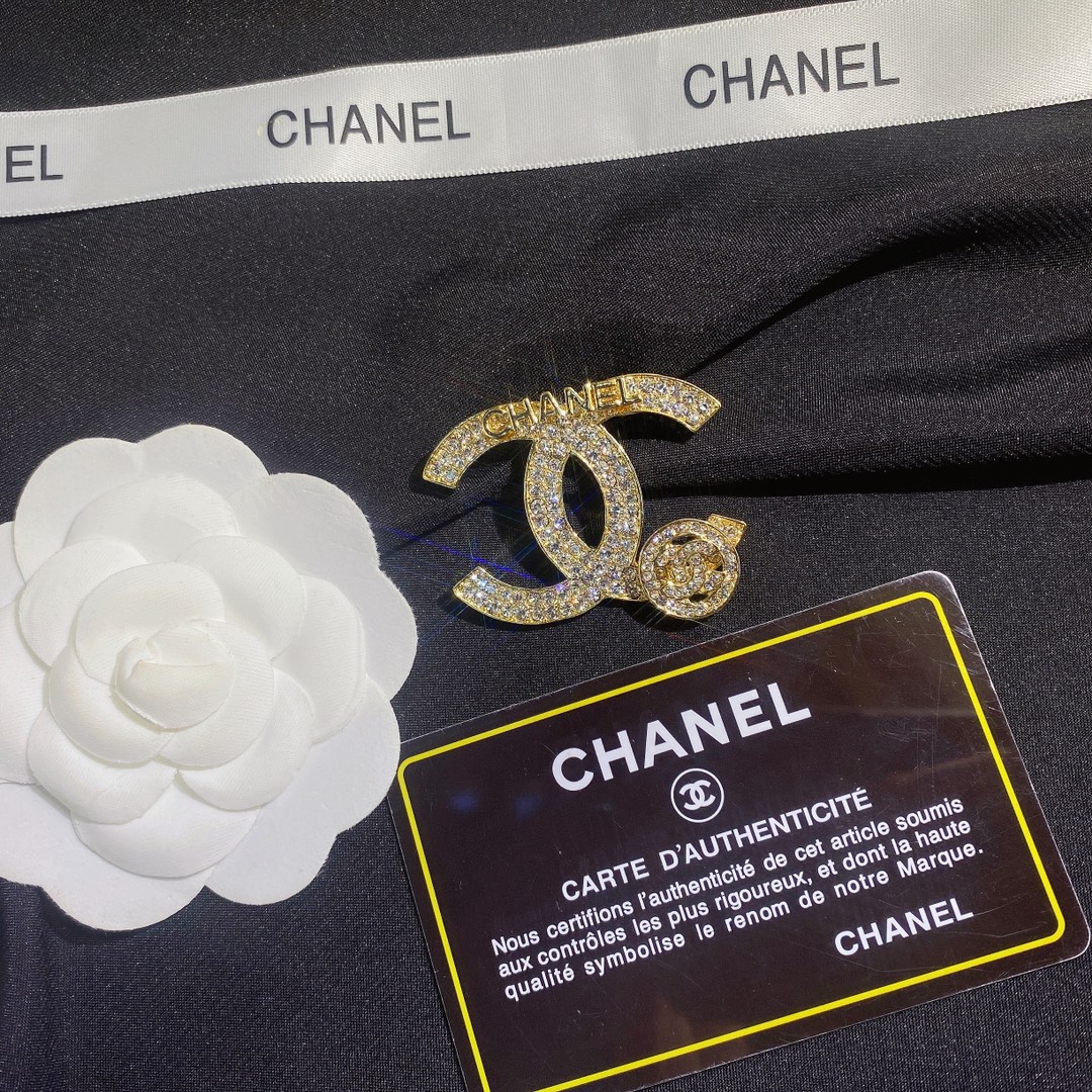Replica CHANEL Brooch