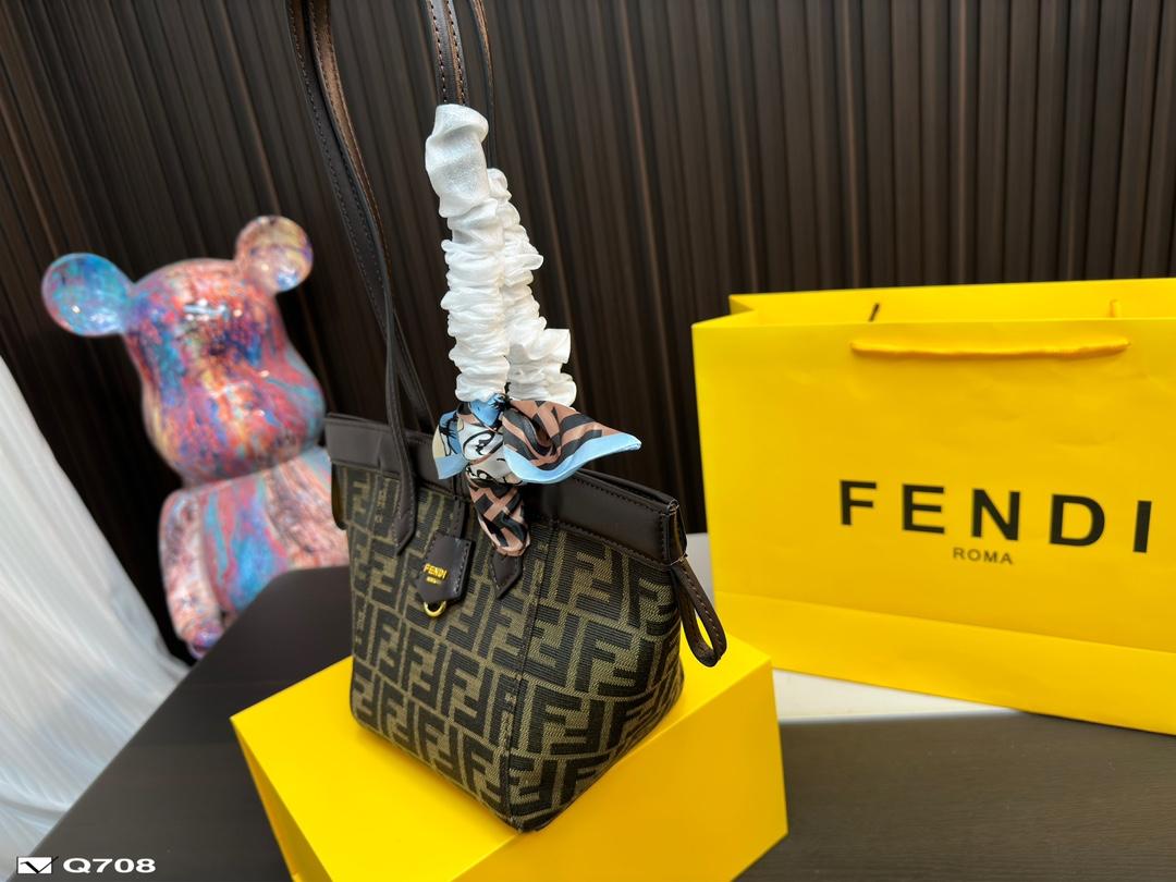 Replica Fendi Bag 15*20CM