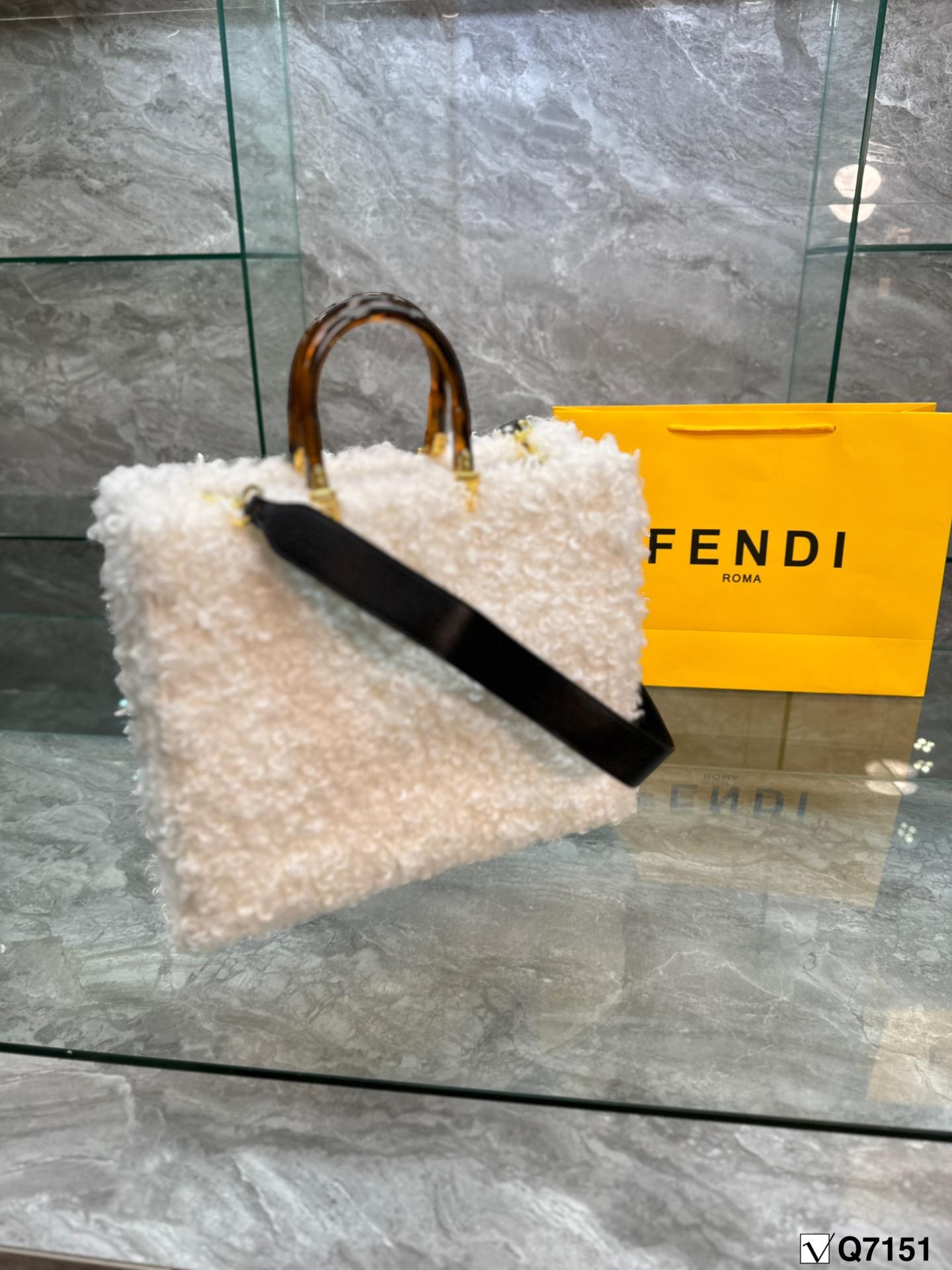 Replica Fendi Bag 35*30CM