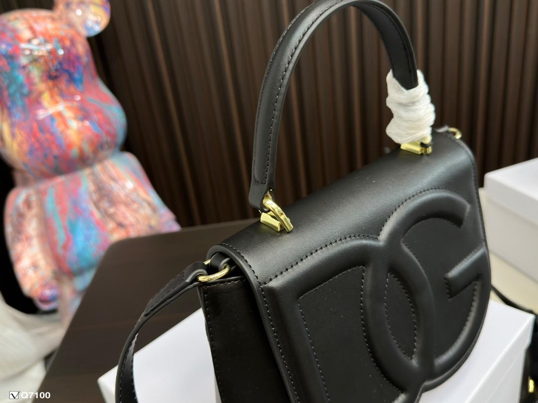 Replica Dolce Gabbana Bag 22*17CM