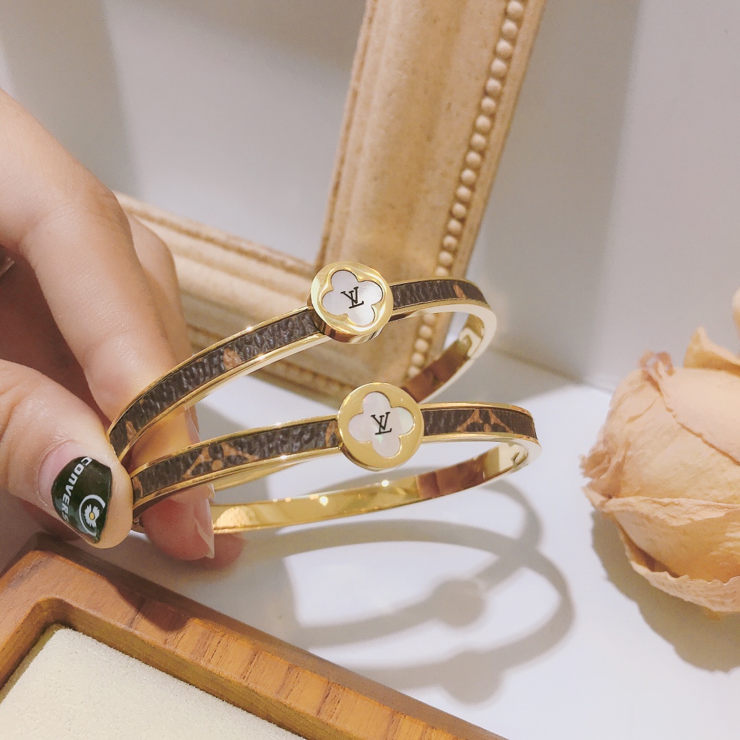 Replica LOUIS VUITTON Bangle