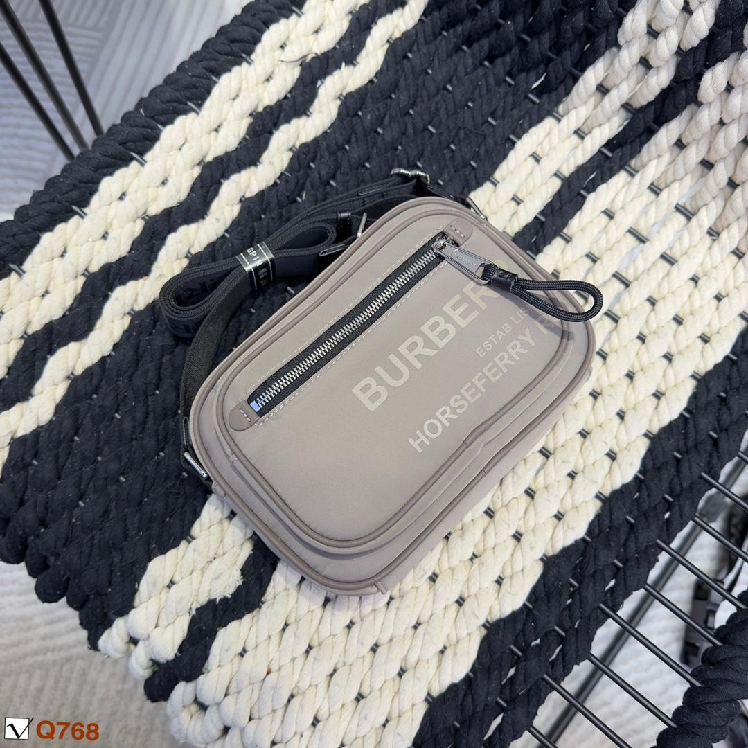 Replica Burberry Bag 20*15CM
