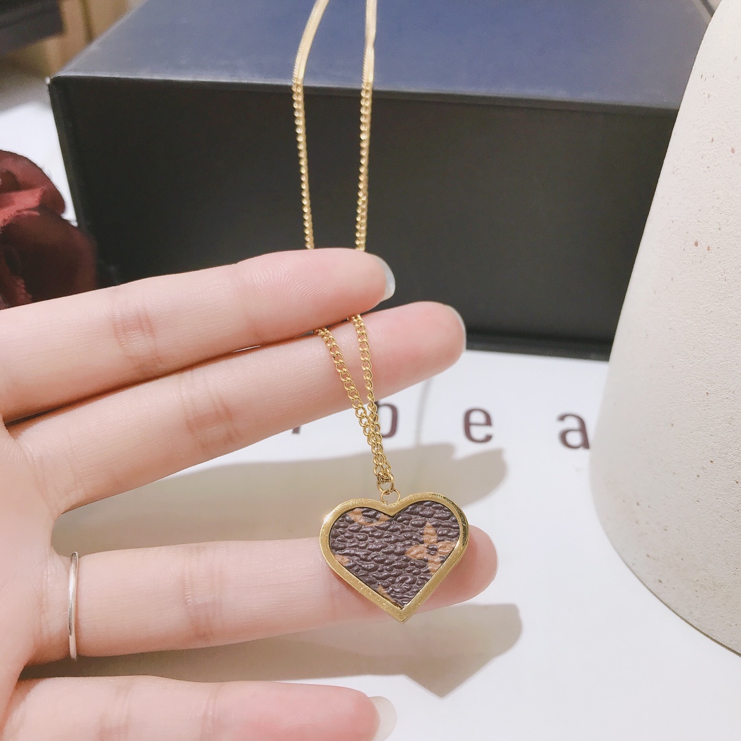 Replica LOUIS VUITTON Necklace