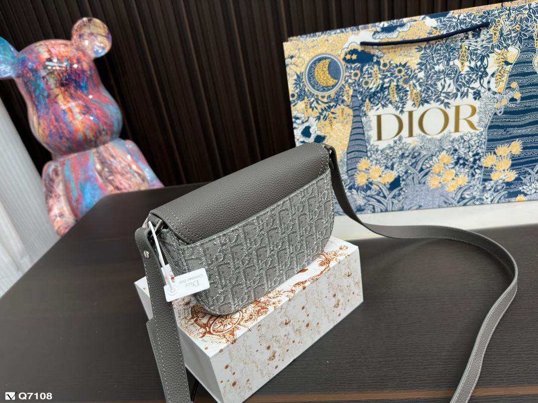 Replica Dior Bag 13*19CM