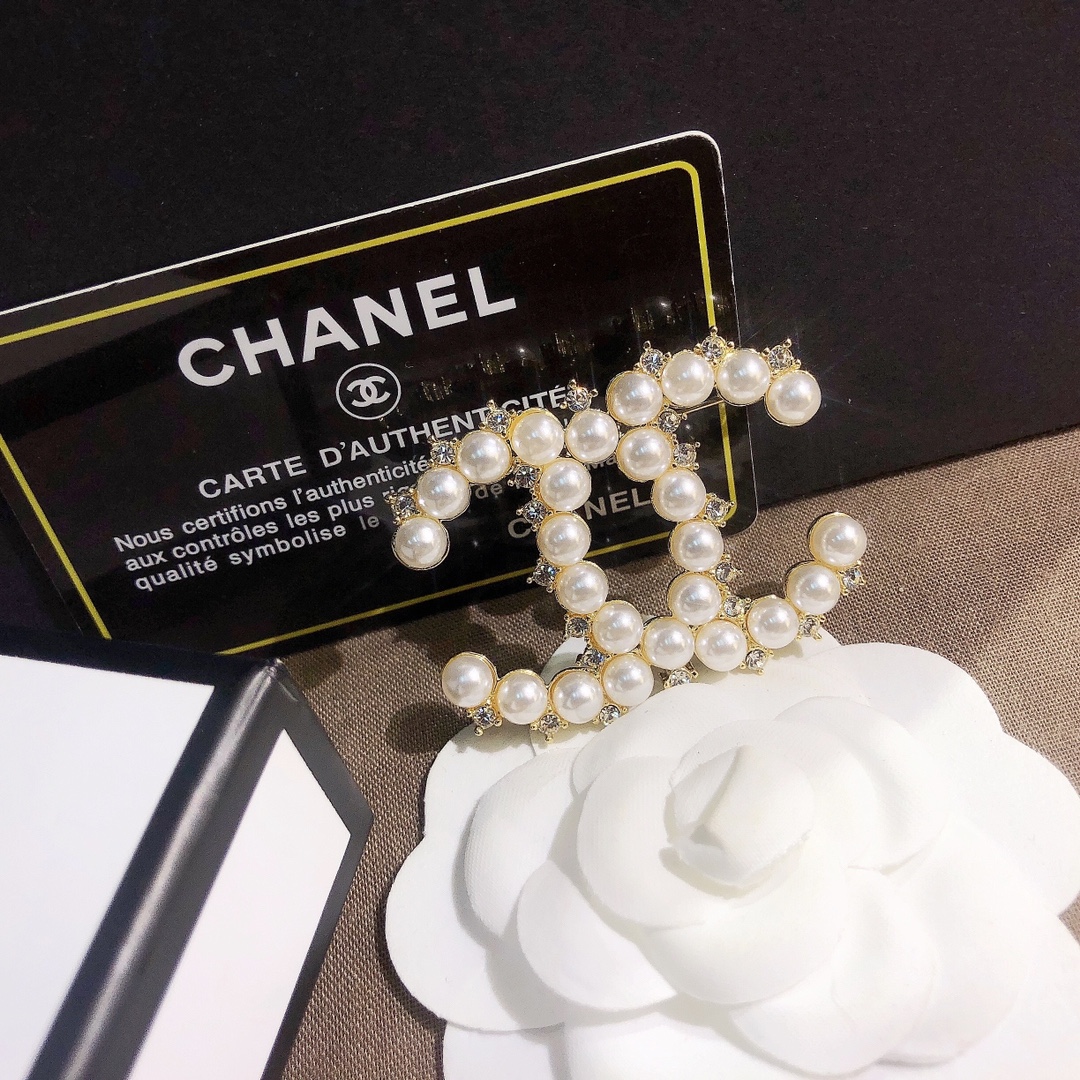 Replica CHANEL Brooch
