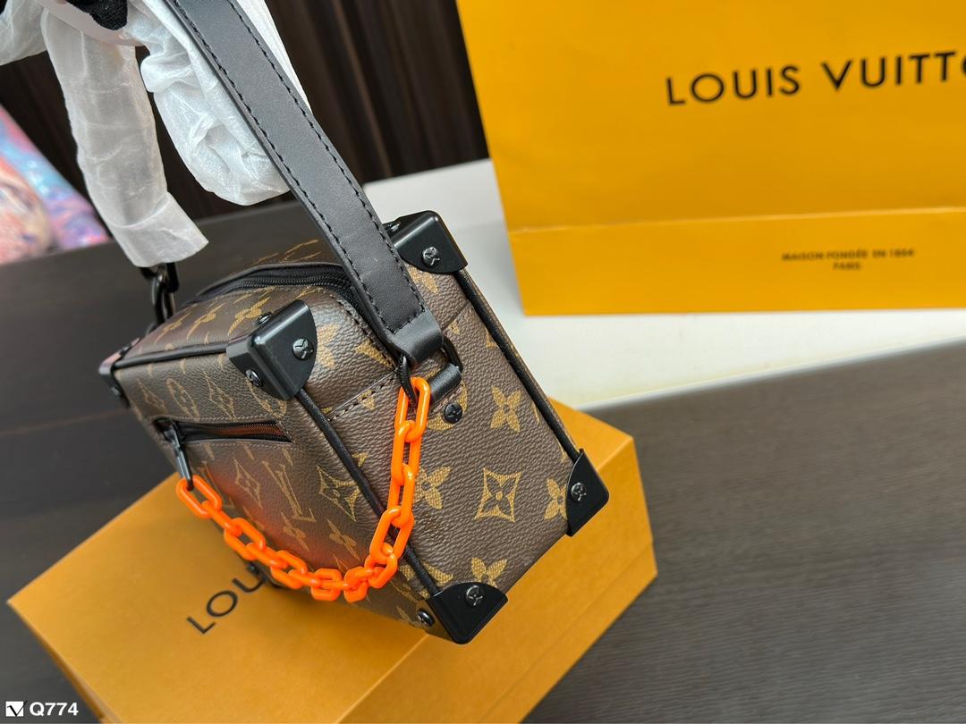Replica Louis Vuitton Bag 18*12CM