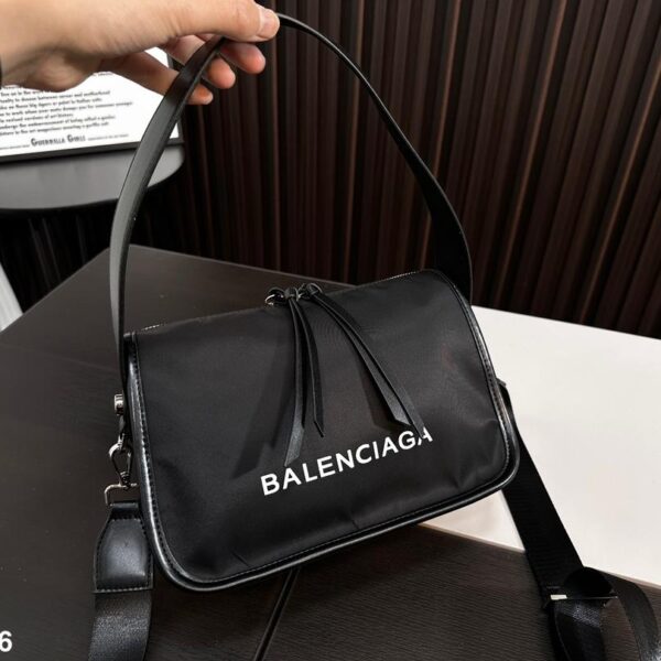 Replica Balenciaga Bag 26*18CM