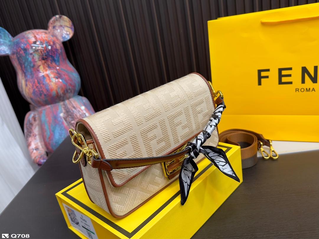 Replica Fendi Bag 15*26CM