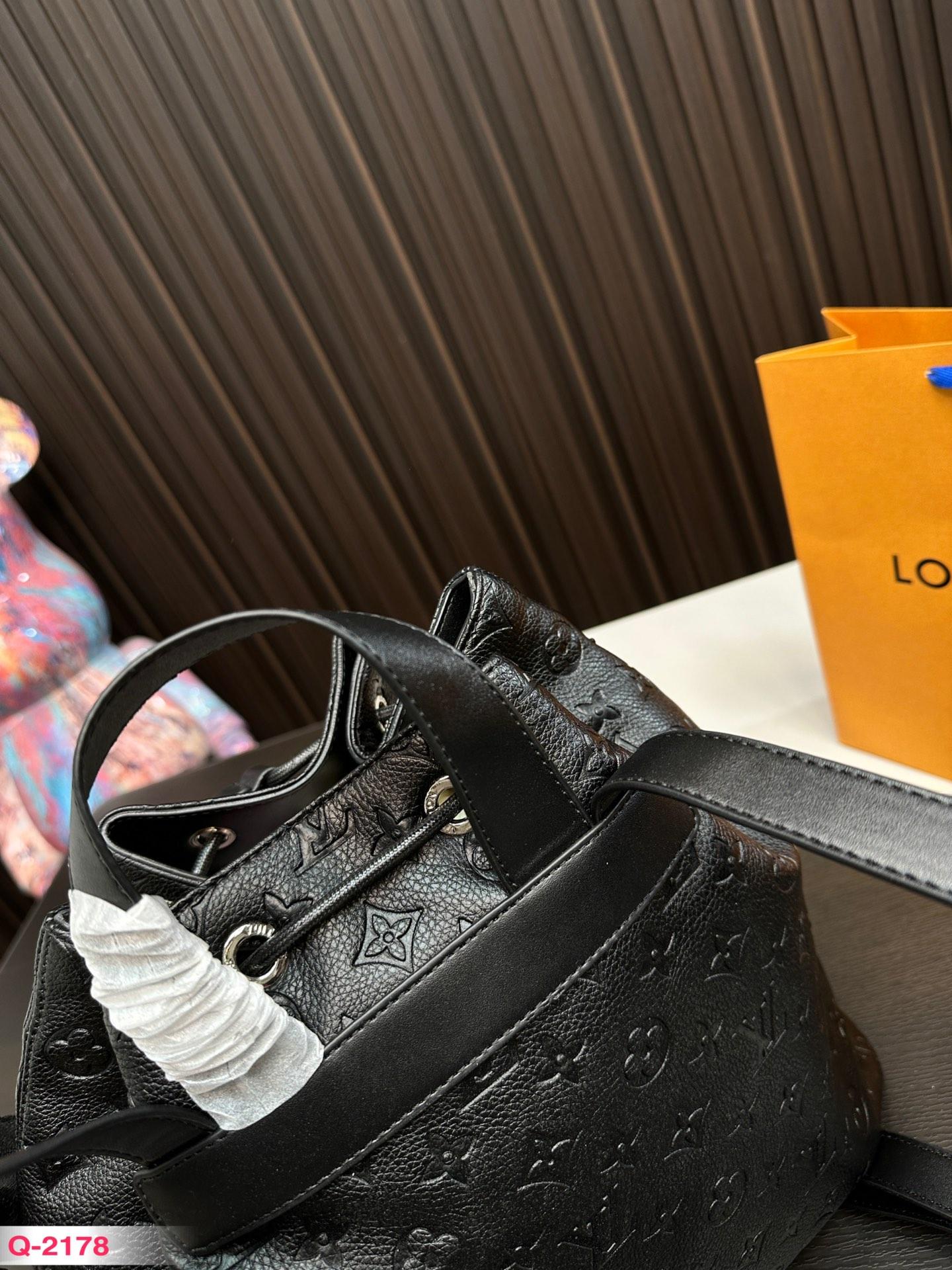 Replica Louis Vuitton Bag 32*32CM