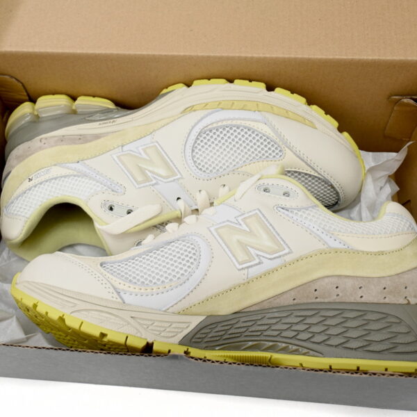 Replica New Balance Shoe M2002RA1 New Balance 2002R Co Branded Light Yellow