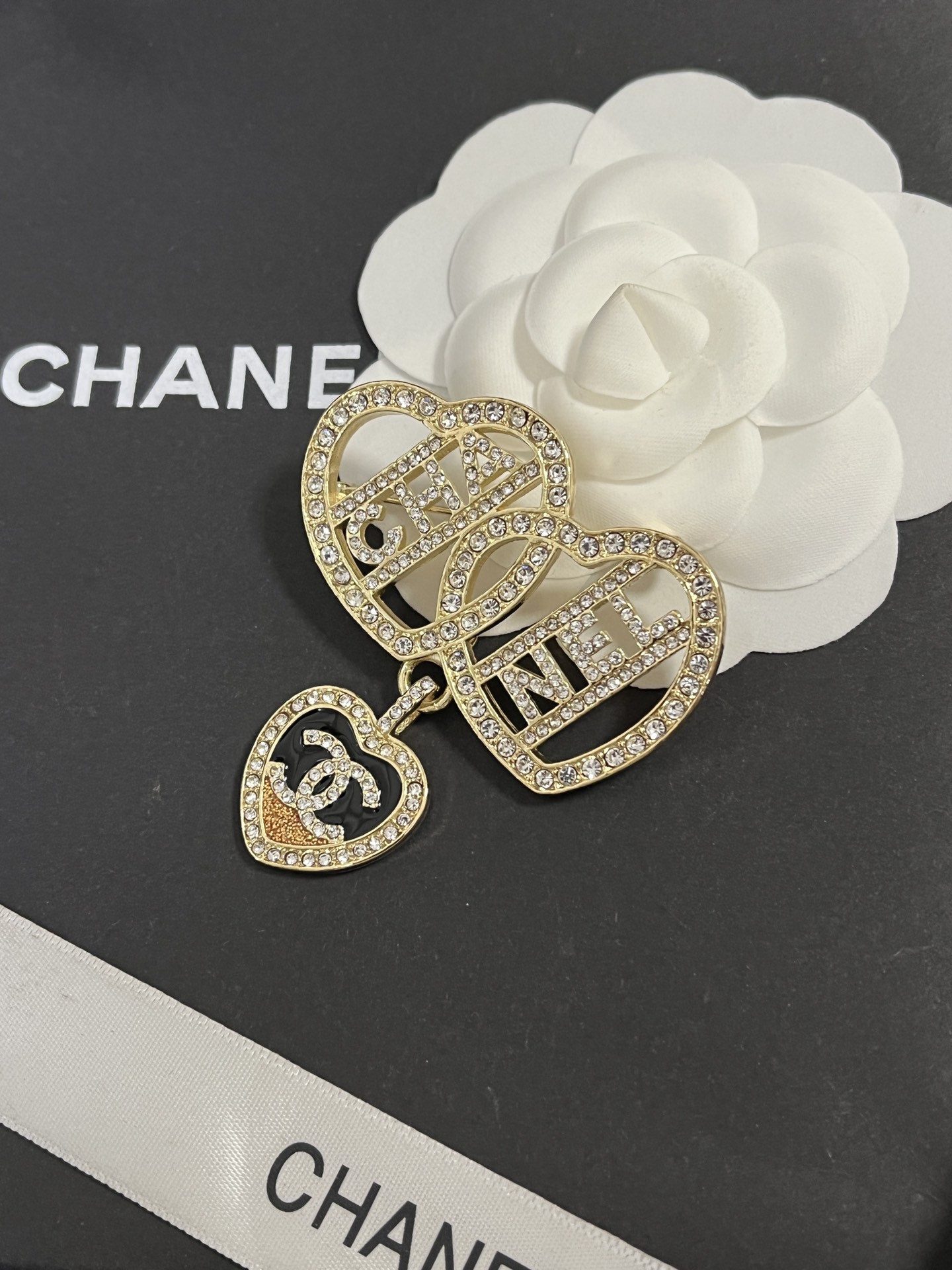 Replica CHANEL Brooch