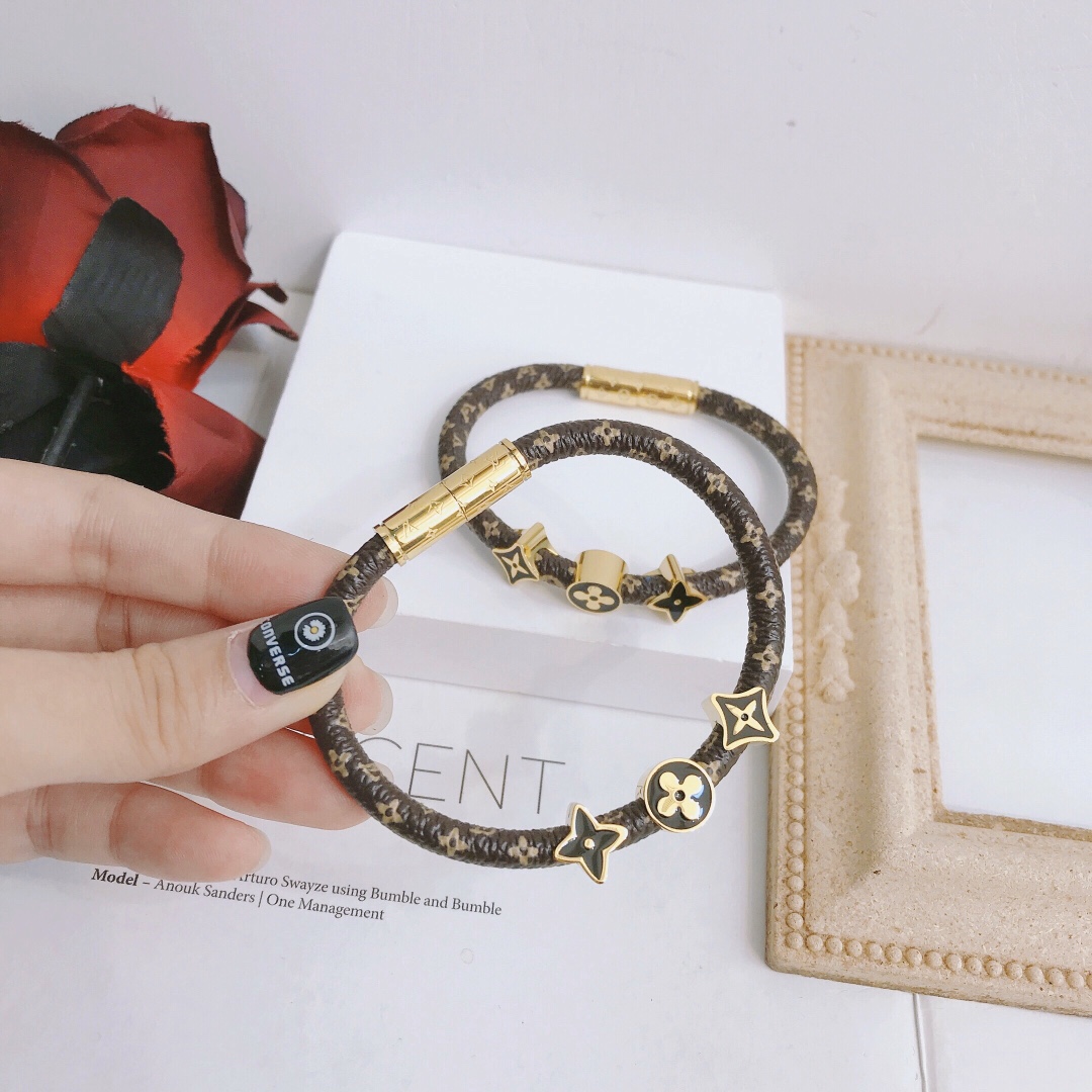 Replica LOUIS VUITTON Bangle
