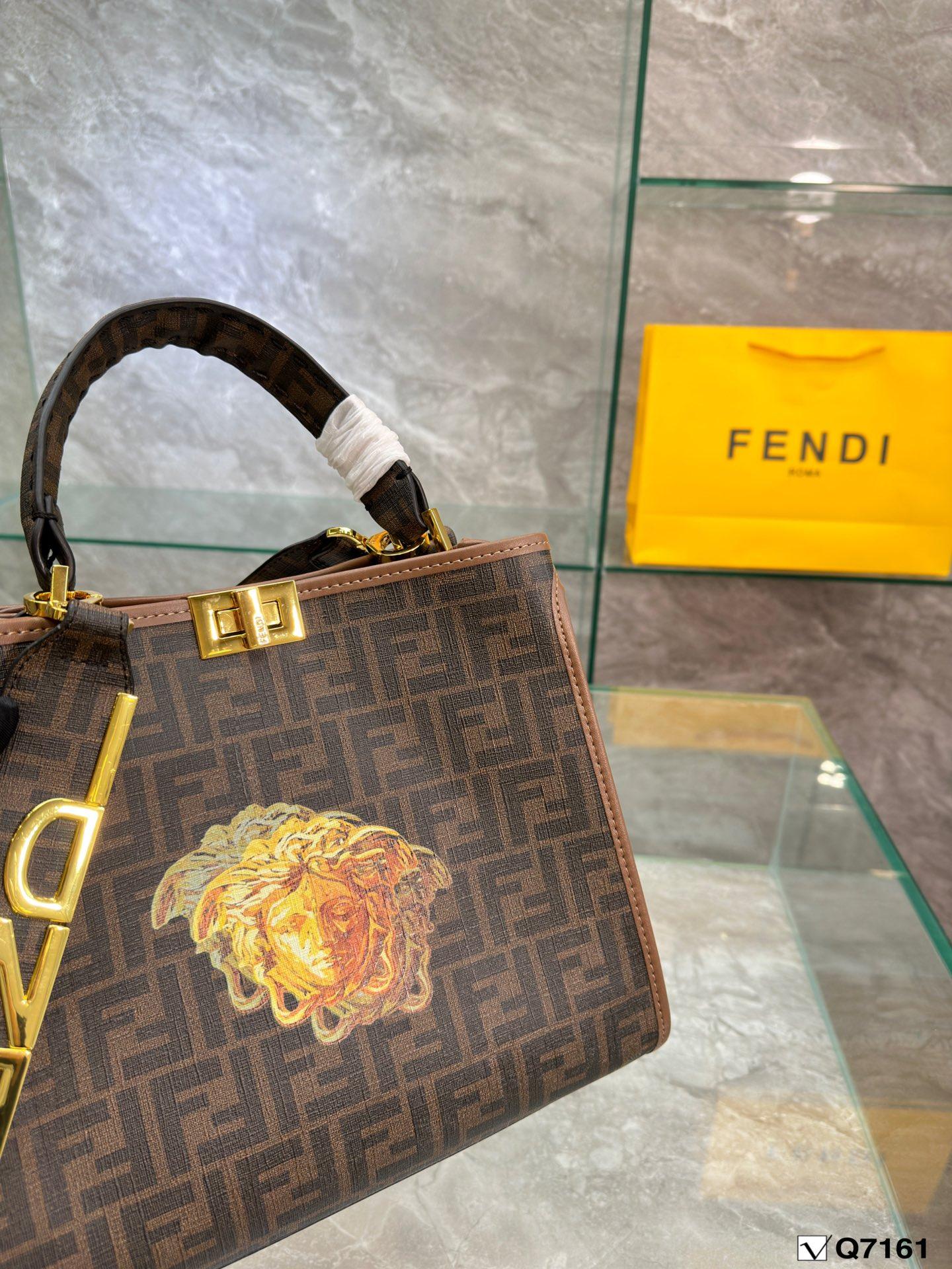 Replica Fendi Bag 30*26CM