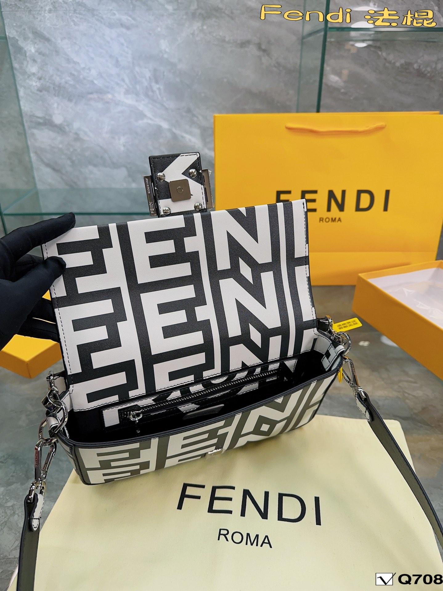 Replica Fendi Bag 26*19CM