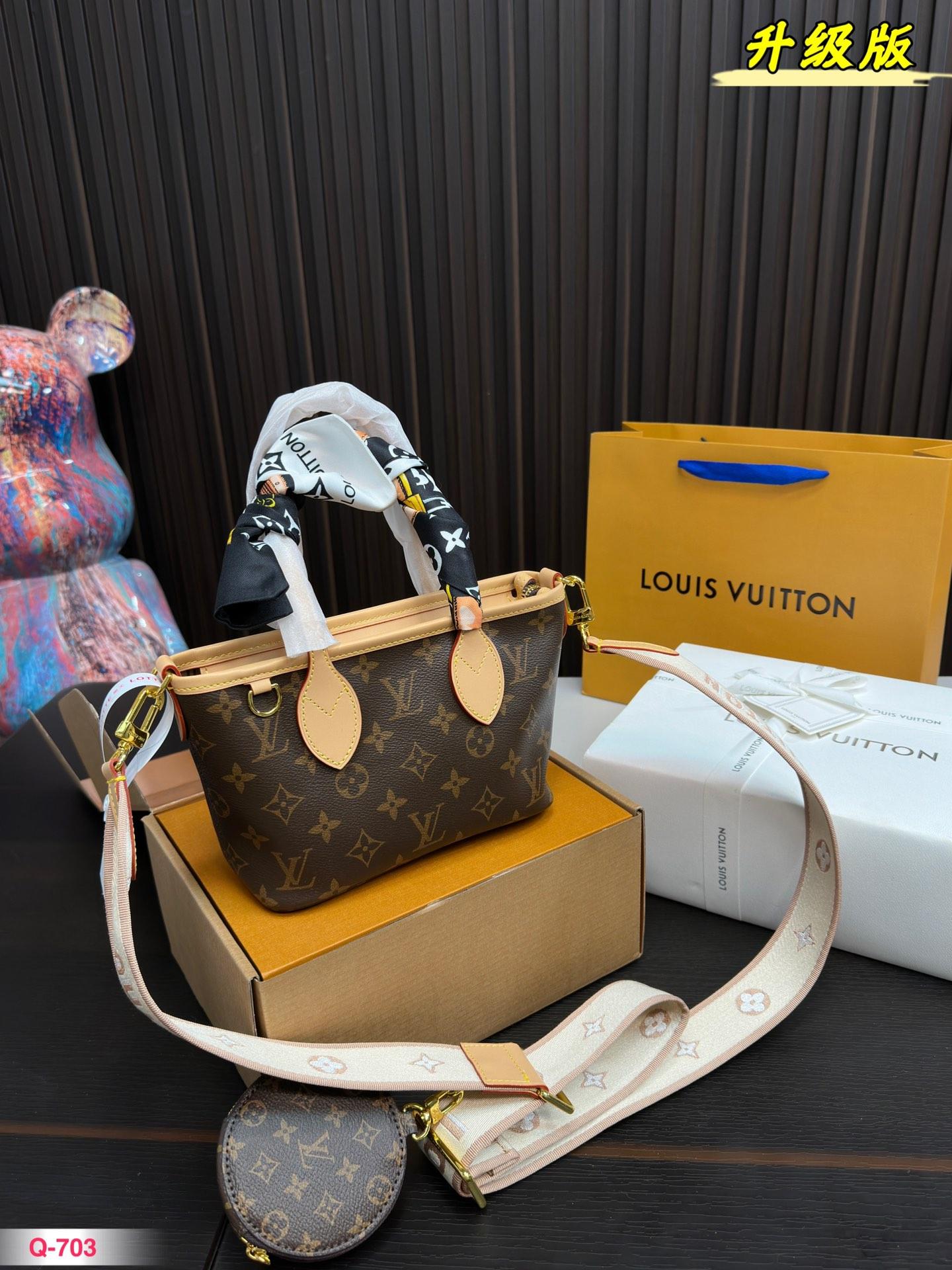Replica Louis Vuitton Bag 19*13CM