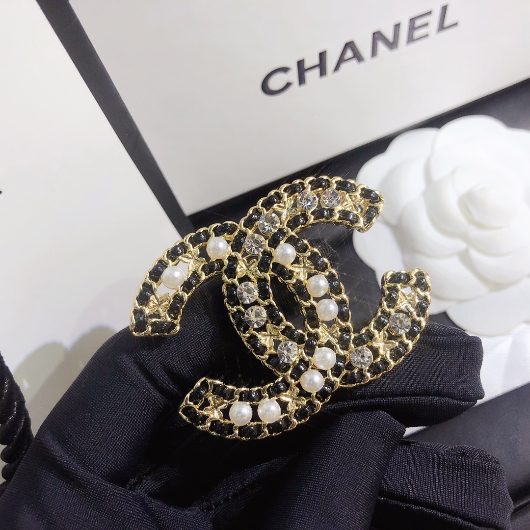 Replica CHANEL Brooch