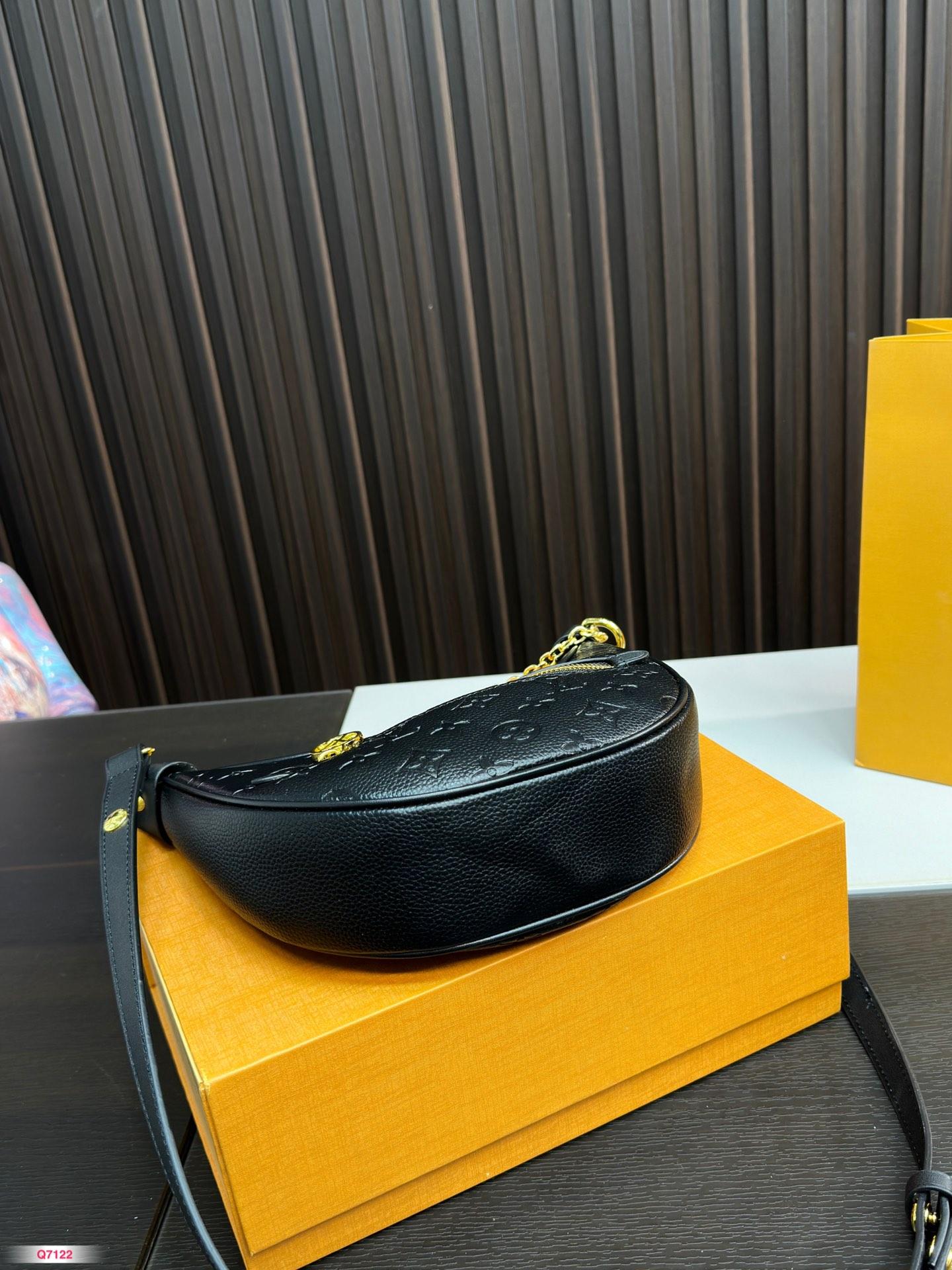 Replica Louis Vuitton Bag 12*22CM