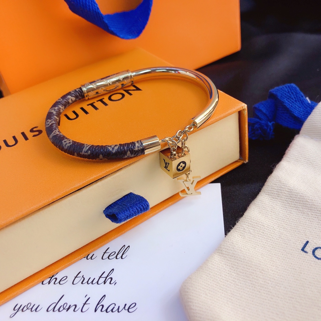 Replica LOUIS VUITTON Bangle