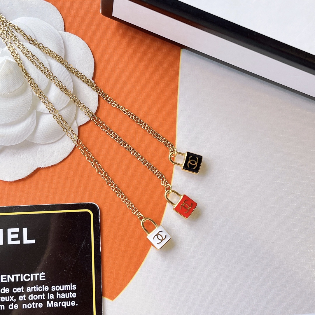 Replica CHANEL Necklace