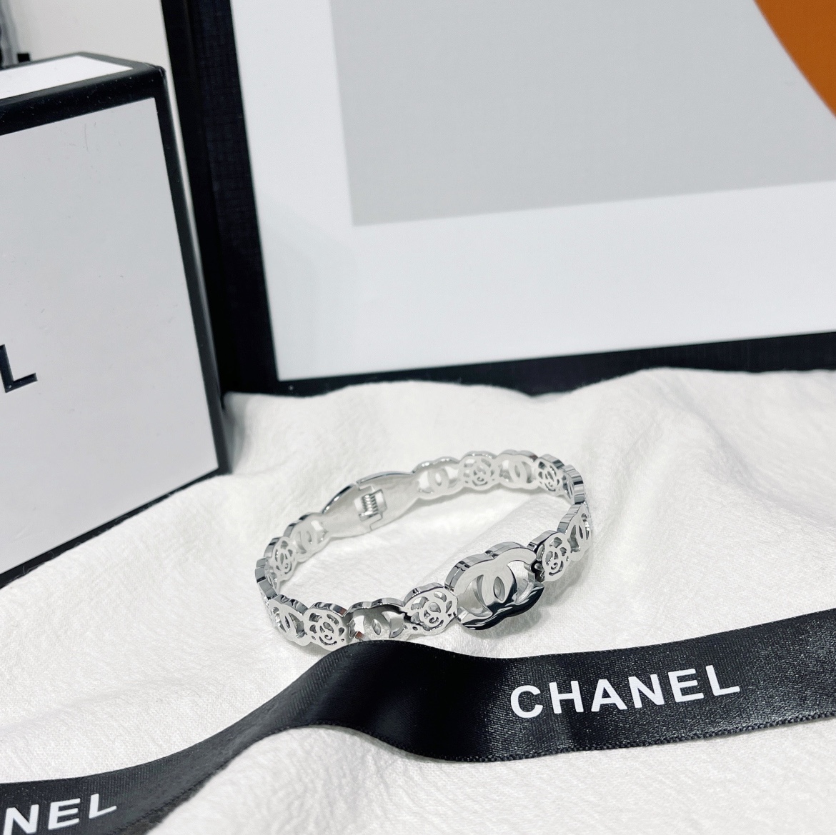 Replica CHANEL Bangle