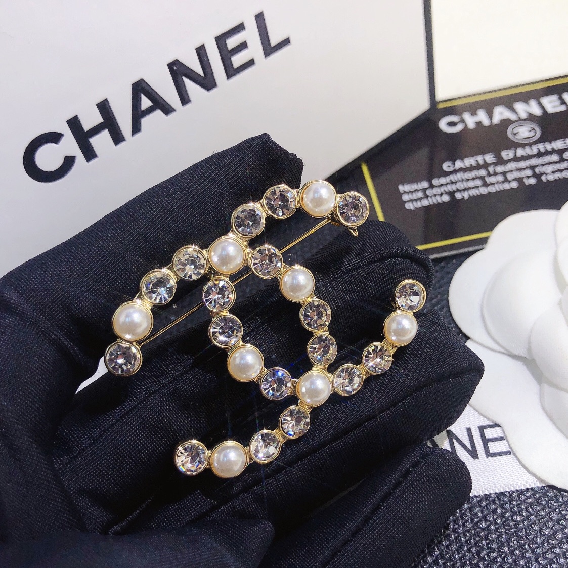 Replica CHANEL Brooch