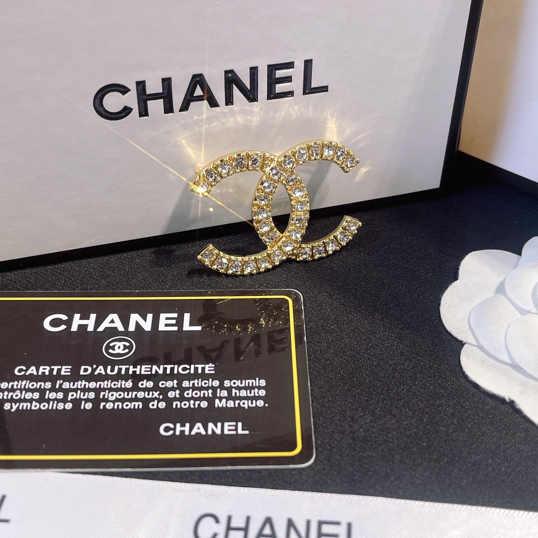 Replica CHANEL Brooch
