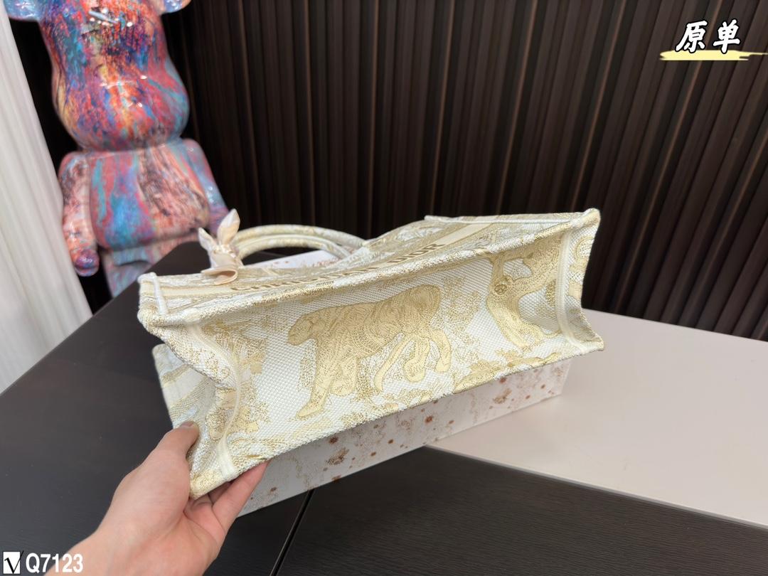 Replica Dior Bag   41*34CM/36*27CM