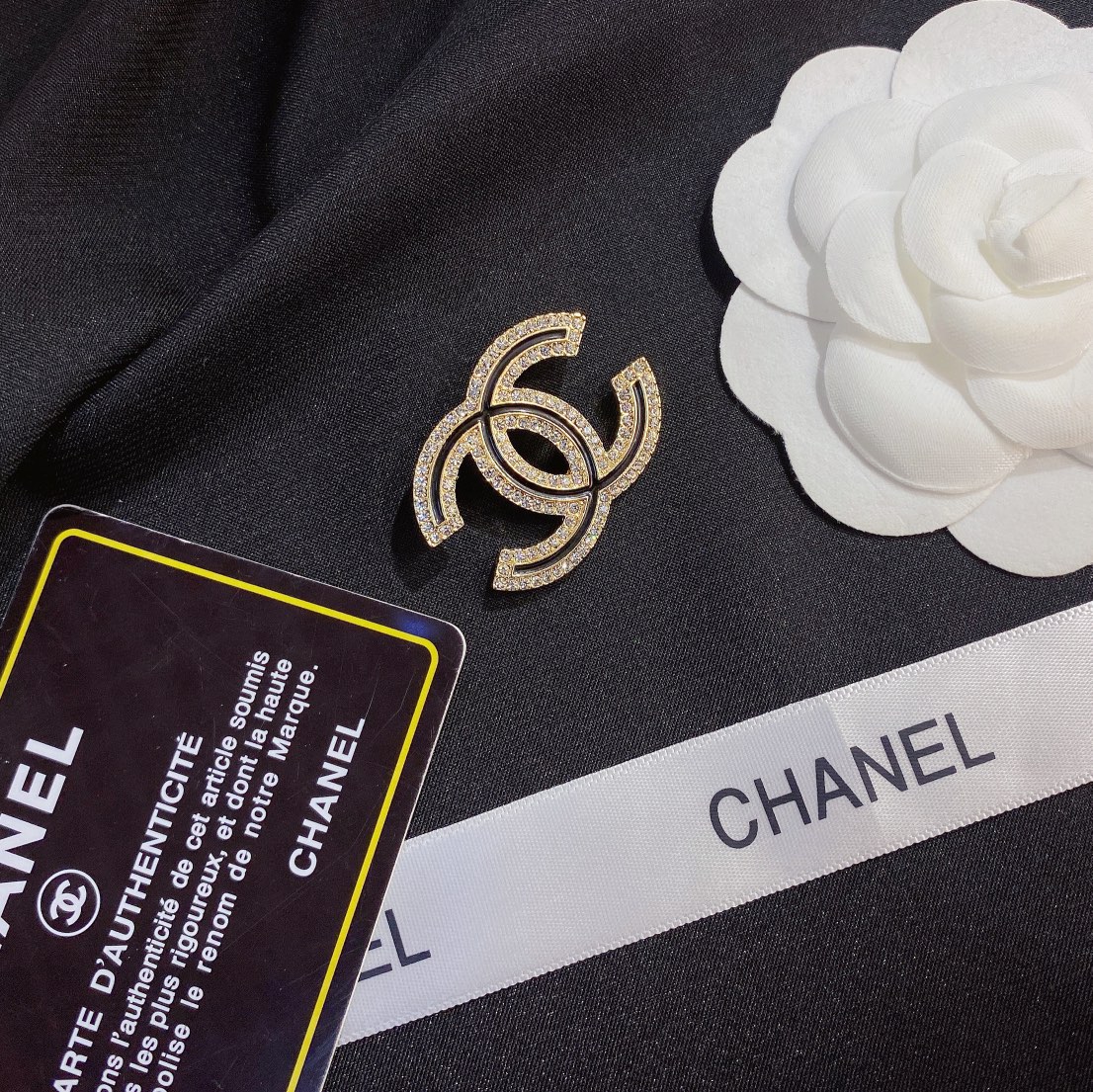 Replica CHANEL Brooch