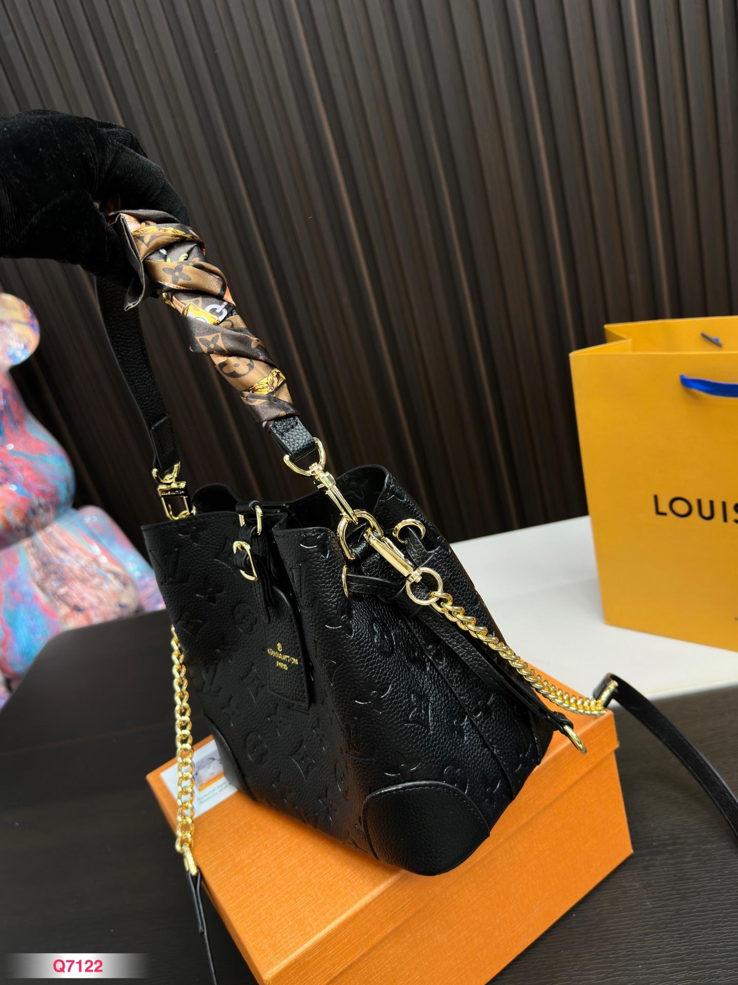 Replica Louis Vuitton Bag 19*20CM