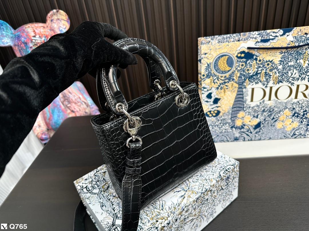 Replica Dior Bag 17*7*14CM