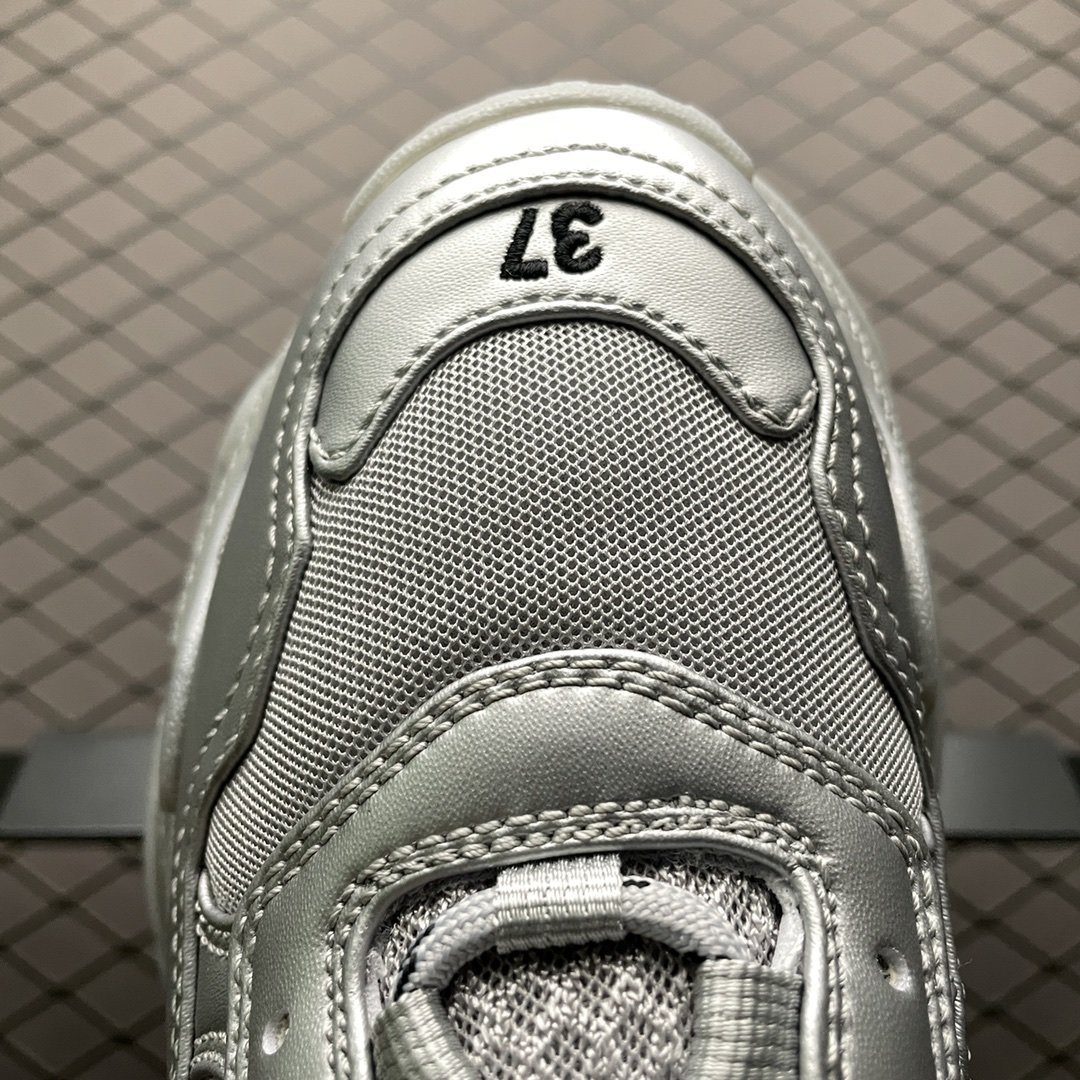 Replica Balenciaga Shoe Balenciaga Triple S 35-40 44TNNM75z