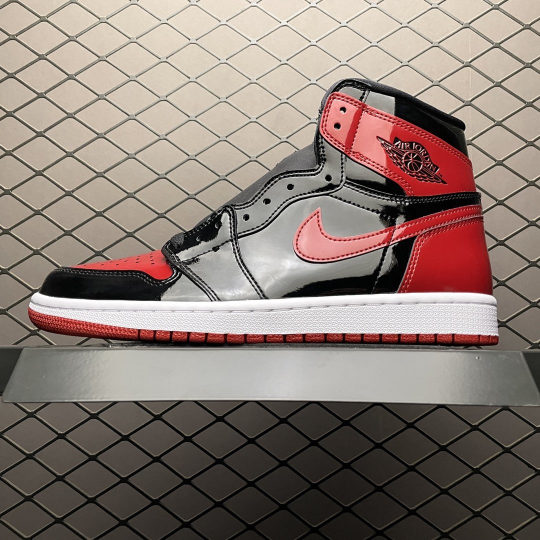 Replica Air Jordan Shoe Air Jordan 1 High Bred Banned AJ1 555088-063 40.5-44.5