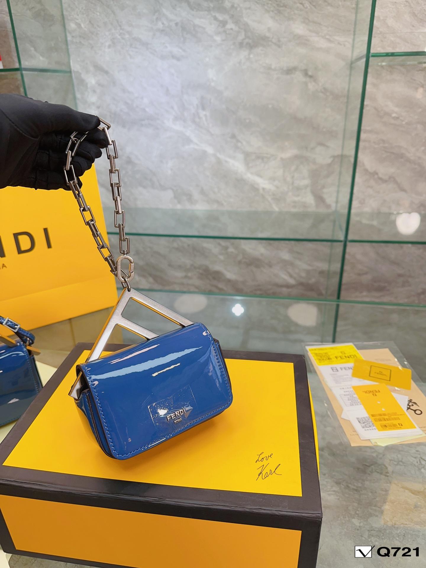 Replica Fendi Bag 15CM/23CM
