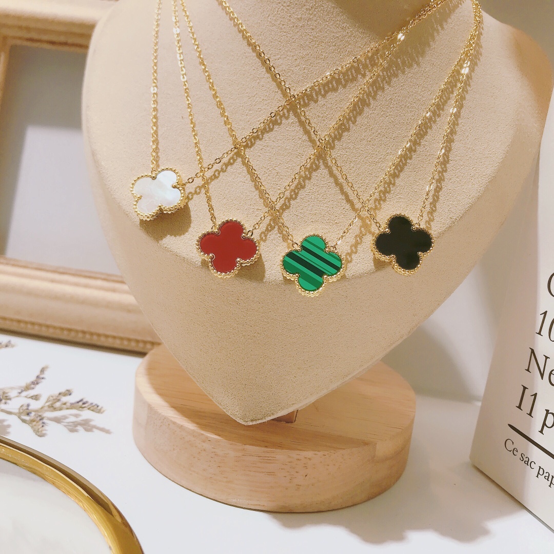Replica VanCleef Arpels Necklace