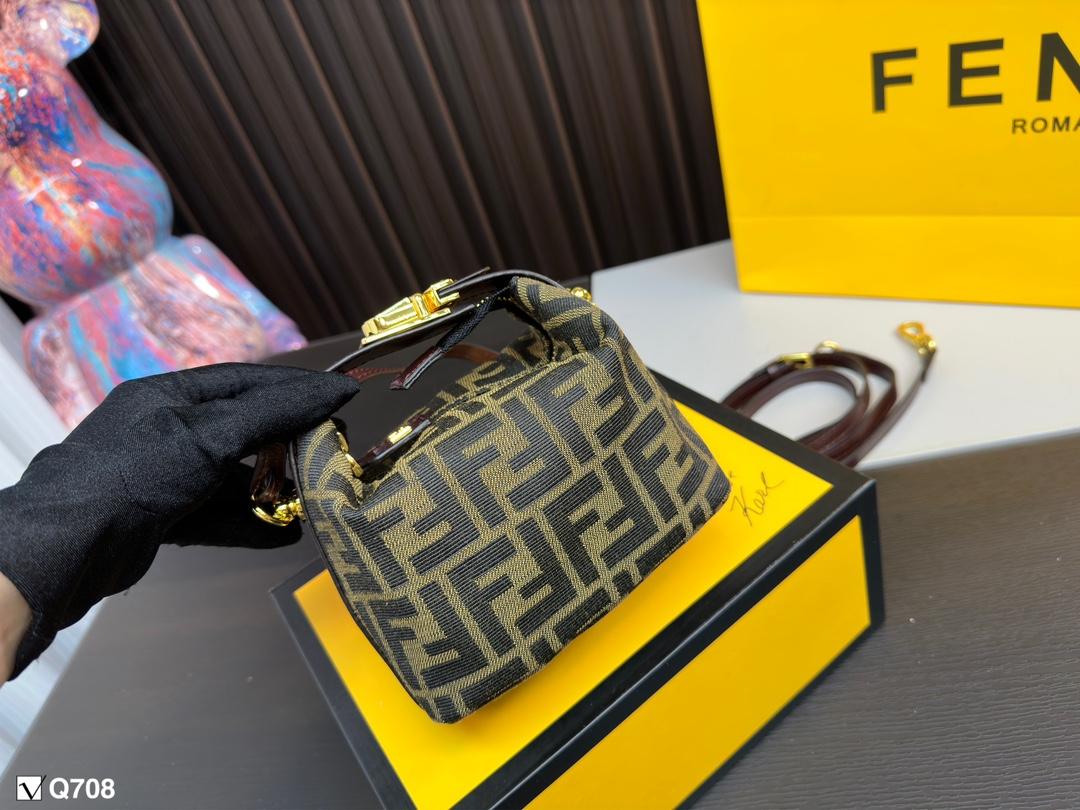 Replica Fendi Bag 14*9CM