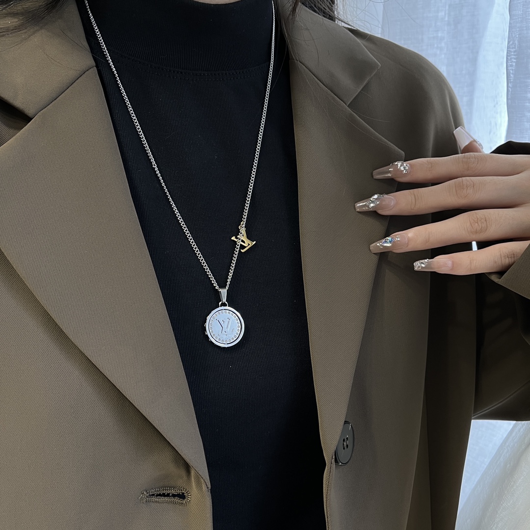Replica LOUIS VUITTON Necklace