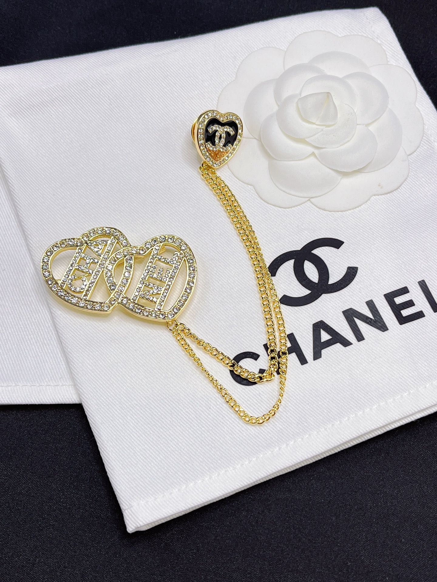 Replica CHANEL Brooch