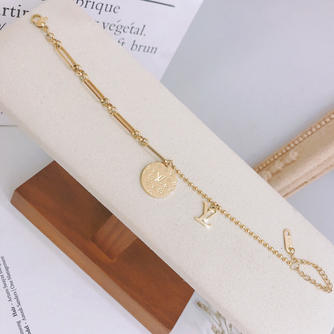 Replica LOUIS VUITTON Necklace