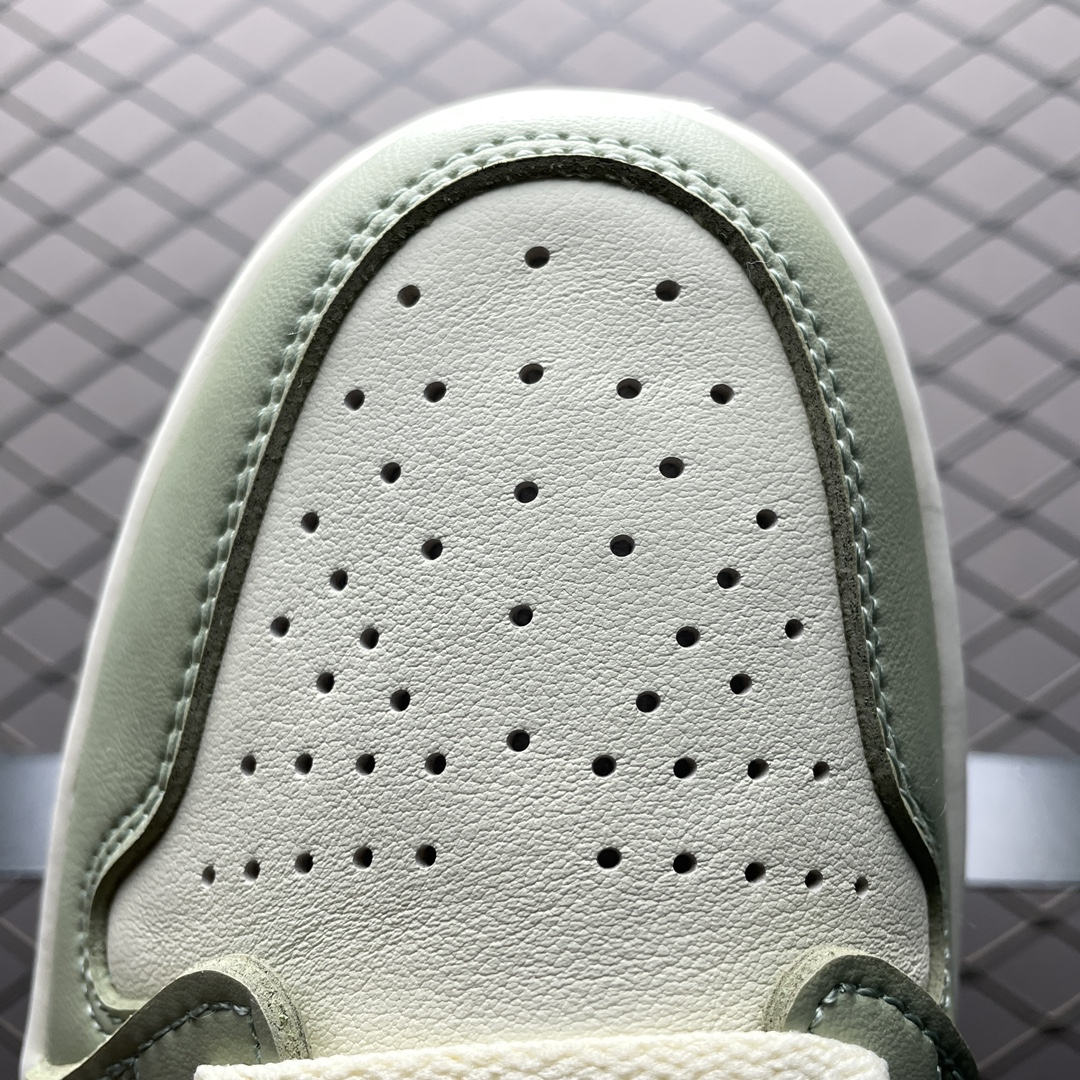Replica Air Jordan Shoe Air Jordan 1 Zoom Air CMFT FD4327-121 Size 36-46