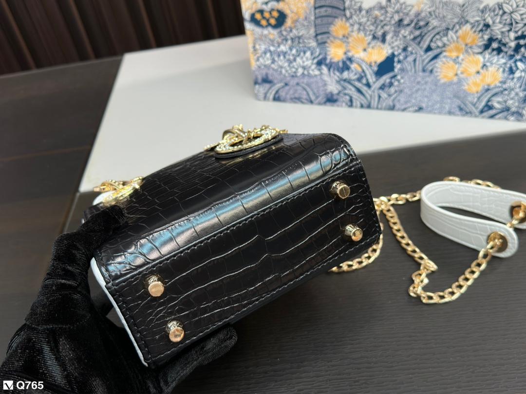 Replica Dior Bag  17*7*14CM