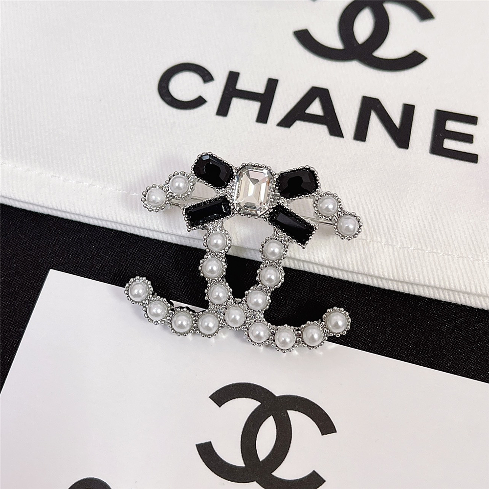 Replica CHANEL Brooch