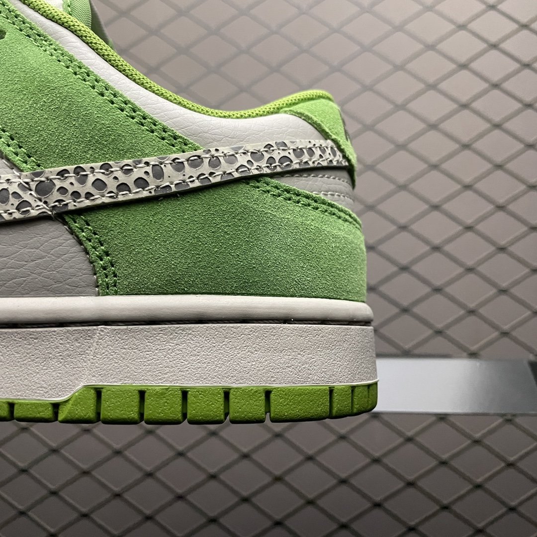 Replica Nike Dunk SB Shoe Nike Dunk Low Safari Swoosh DR0156-300 Size 36-47.5