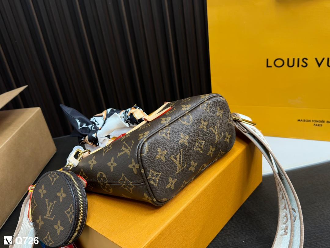 Replica Louis Vuitton Bag 13*19CM