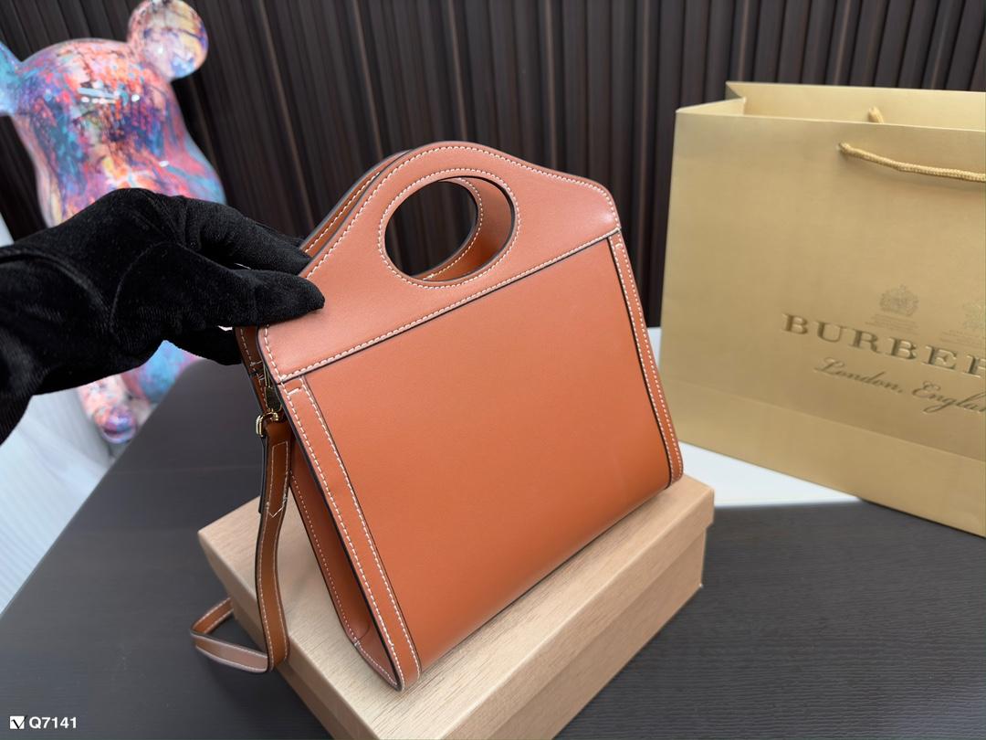 Replica Burberry Bag 22*19CM
