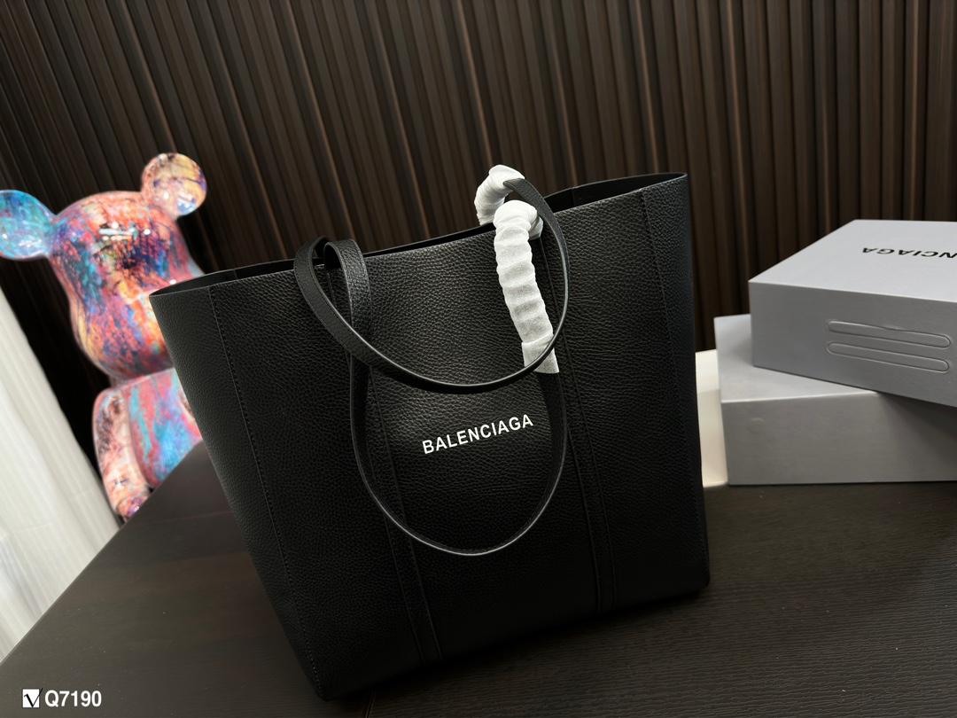 Replica Balenciaga Bag 36*29CM