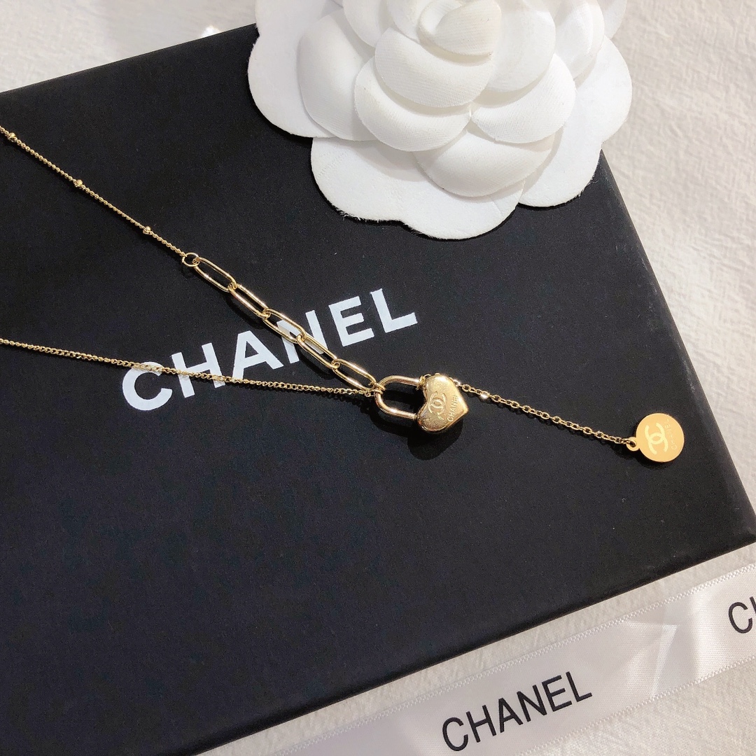 Replica CHANEL Necklace